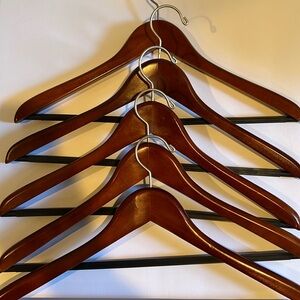 Wood Suit Hangers With Non-Slip Pants Bar
Set of Five Hangers